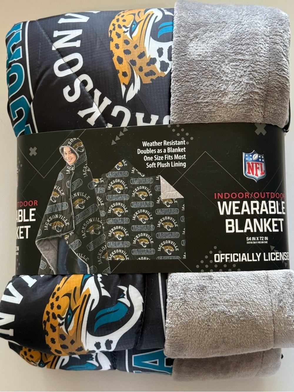 NFL Jacksonville Jaguars Wearable Blanket with Double Sided pattern, NWT.